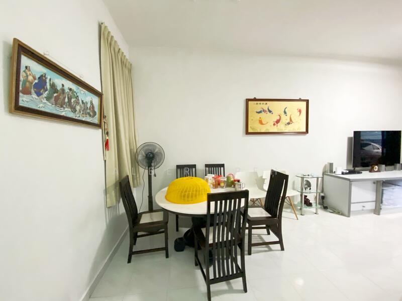 For Sale - 2 storey inter terrace for sale at Mayflower lane