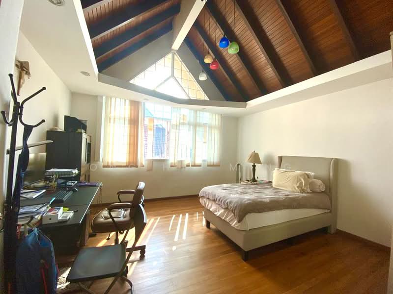 Two Storey Detached House With Attic @ Cotswold Close for Rent, Cotswold Close, 7 Bedrooms, 6,000 sqft, Detached House For Rent, by Ong Hai Ming, 23396031 - PropertyGuru.com.sg