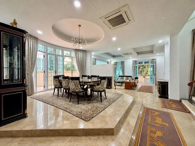 Two Storey Detached House With Attic @ Cotswold Close for Rent, Cotswold Close, Macpherson / Potong Pasir, 7 Bedrooms, 6,000 sqft, Detached House For Rent, by Ong Hai Ming, 23396031 - PropertyGuru.com.sg