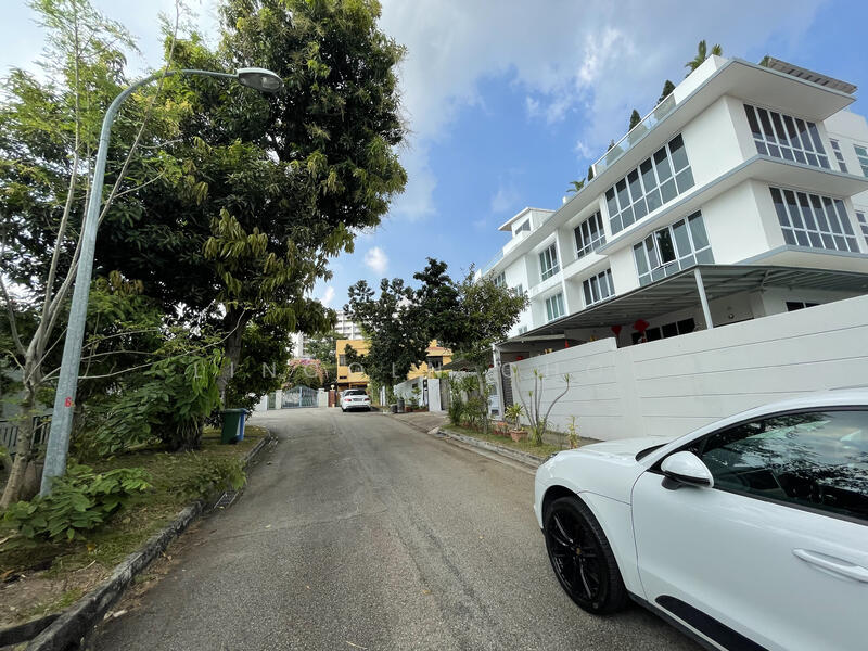 Robey Crescent, Robey Crescent, 5 Bedrooms, 3,000 sqft, Semi-Detached House For Rent, by Lincoln Choo, 23398265 - PropertyGuru.com.sg