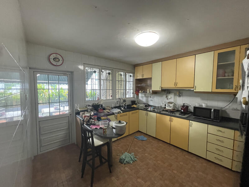 Robey Crescent, Robey Crescent, 5 Bedrooms, 3,000 sqft, Semi-Detached House For Rent, by Lincoln Choo, 23398265 - PropertyGuru.com.sg