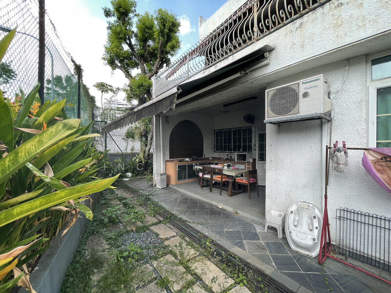 Robey Crescent, Robey Crescent, 5 Bedrooms, 3,000 sqft, Semi-Detached House For Rent, by Lincoln Choo, 23398265 - PropertyGuru.com.sg