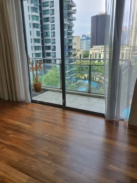 Rivergate, 99 Robertson Quay, 4 Bedrooms, 1,722 sqft, Apartment For Rent, by Jean Tan, 23398922 - Master brm with own cosy balcony - PropertyGuru.com.sg