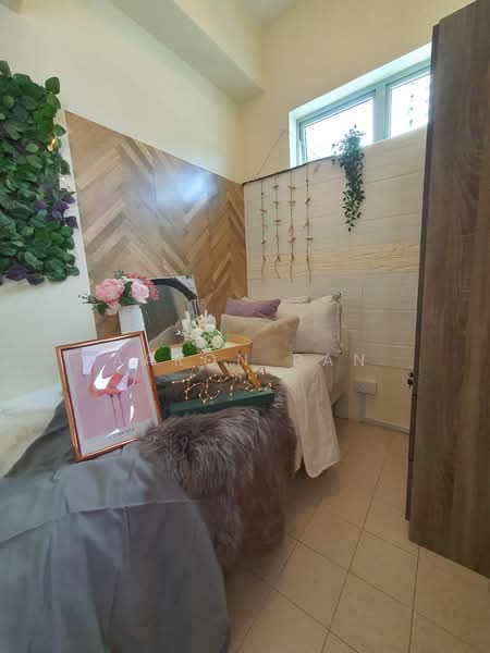 Gloucester Mansions, 10 Newton Road, Room Rental, 130 sqft, Condominium For Rent, by Aaron Pan, 23400192 - PropertyGuru.com.sg