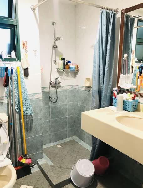Hillview Green, 61 Hume Avenue, 4 Bedrooms, 1,711 sqft, Condominium For Rent, by Desmond Low, 23403947 - PropertyGuru.com.sg