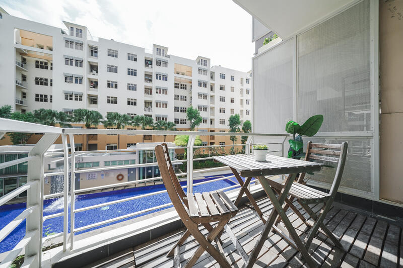 Orange & black room - shared balcony