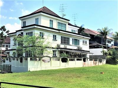 For Sale - ❤️NICE !! LUSH GREENERY !! NATURE LOVERS !! FH Semi-D, Off Binjai Vicinity, Very Pte☎️9654.3774 TONG