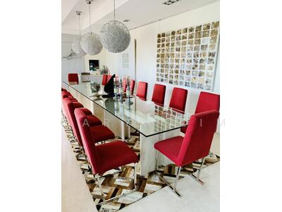 For Sale - Balmoral Plaza