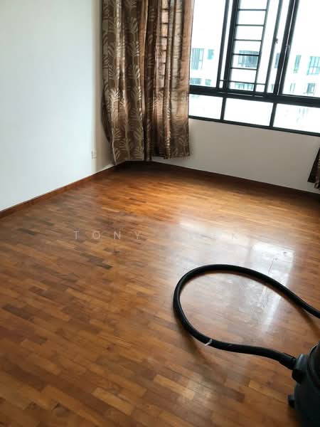 Woodsvale, 11 Woodlands Drive 72, 3 Bedrooms, 1,227 sqft, Condominium For Rent, by Tony Kwek, 23409834 - PropertyGuru.com.sg