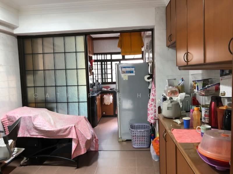 2 Teck Whye Avenue, 2 Teck Whye Avenue, 2 Bedrooms, 797 sqft, HDB Flat For Rent, by Catherine Ho Mei Yoke, 23416775 - Front kitchen - PropertyGuru.com.sg