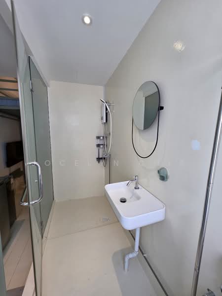 For Rent - circular road studio