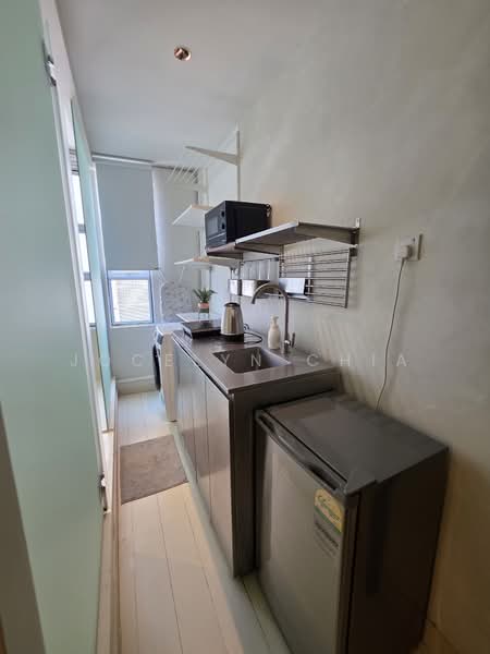 For Rent - circular road studio