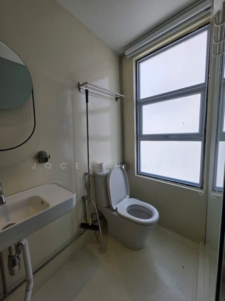 For Rent - circular road studio