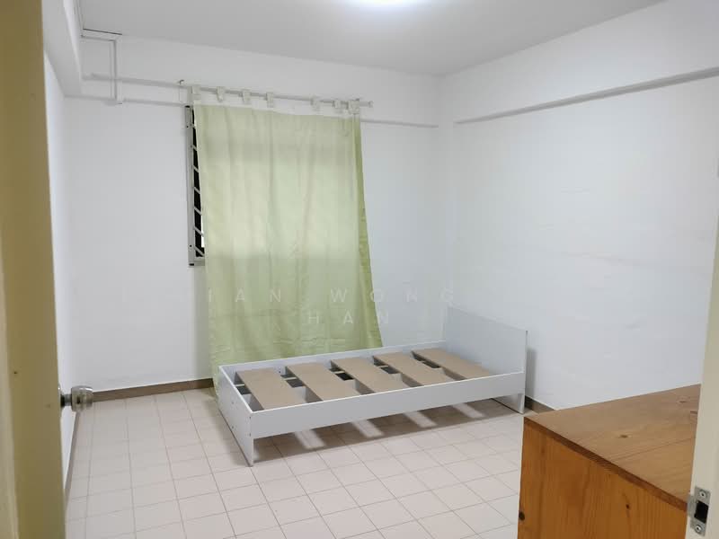 740 Yishun Avenue 5, 740 Yishun Avenue 5, 2 Bedrooms, 721 sqft, HDB Flat For Rent, by Lilian Wong Kia Han, 23418161 - PropertyGuru.com.sg