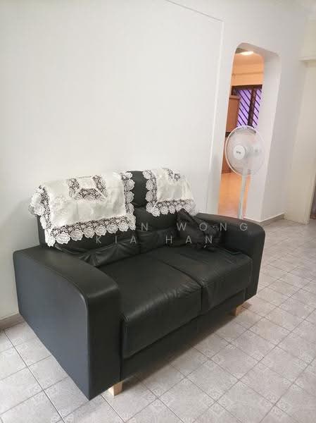 535 Ang Mo Kio Avenue 5, 535 Ang Mo Kio Avenue 5, Ang Mo Kio / Bishan / Thomson, 2 Bedrooms, 721 sqft, HDB Flat For Rent, by Lilian Wong Kia Han, 23418209 - Living Room - PropertyGuru.com.sg