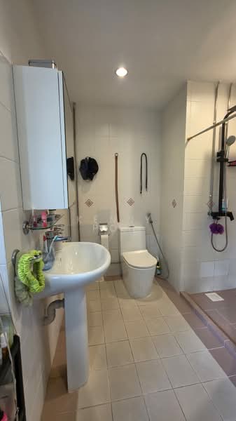 Grange Heights, 19 Saint Thomas Walk, 4 Bedrooms, 3,025 sqft, Apartment For Sale, by Kenny Poh, 23419829 - PropertyGuru.com.sg
