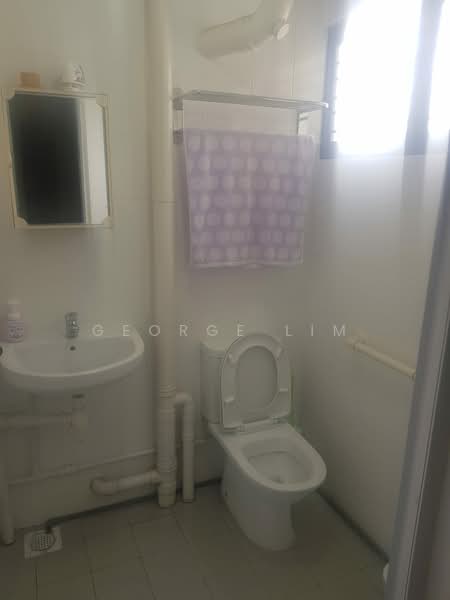 222 Yishun Street 21, 222 Yishun Street 21, 2 Bedrooms, 721 sqft, HDB Flat For Sale, by George Lim, 23423001 - PropertyGuru.com.sg