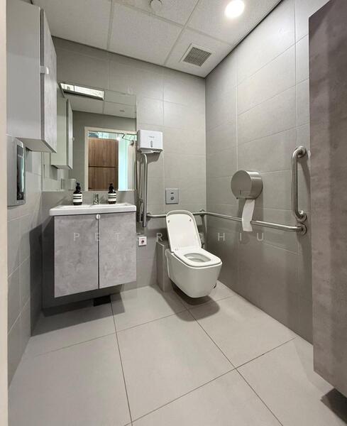 Oxley Tower, 138 Robinson Road, 969 sqft, Office For Rent, by Peter Chiu, 23423478 - CommercialGuru.com.sg