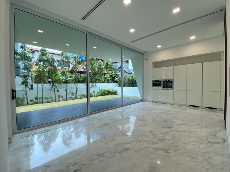 For Sale - Greenleaf Modern Detached Lift & Pool. Car Porch for 6 Cars. 1km HPPS