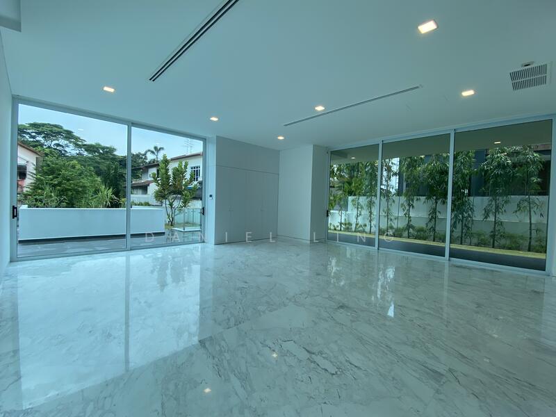 For Sale - Greenleaf Modern Detached Lift & Pool. Car Porch for 6 Cars. 1km HPPS
