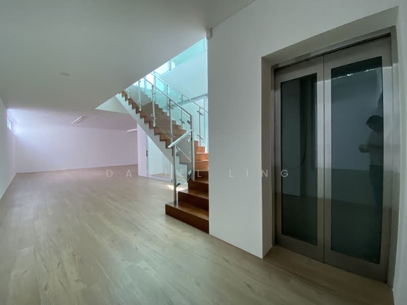Modern Detached Pool & Lift. 1km HPPS, Holland Grove/Greenleaf/, 5 Bedrooms, 8,400 sqft, Detached House For Sale, by Daniel Ling, 23424040 - PropertyGuru.com.sg