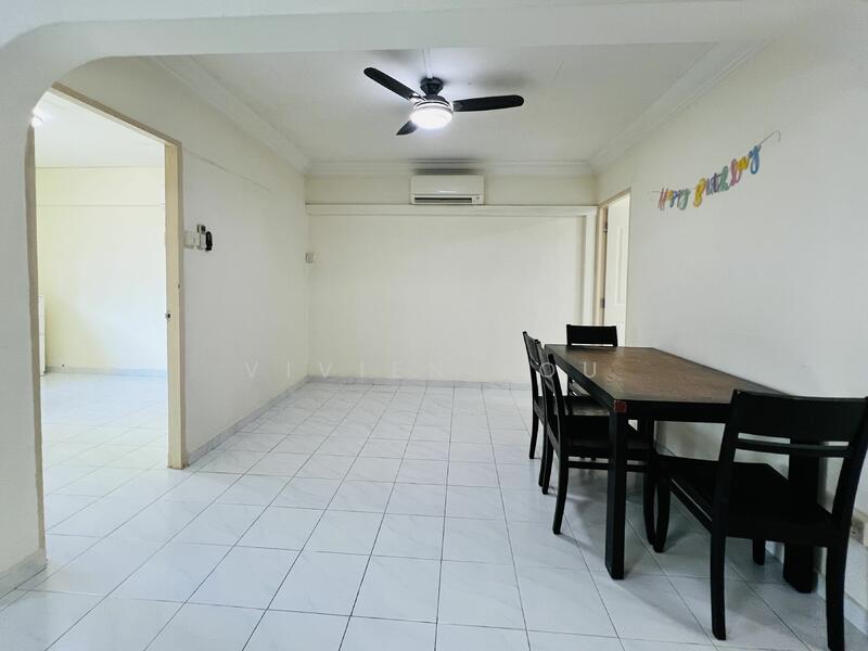 364 Clementi Avenue 2, 364 Clementi Avenue 2, 2 Bedrooms, 883 sqft, HDB Flat For Rent, by Vivien Lou, 23424210 - PropertyGuru.com.sg