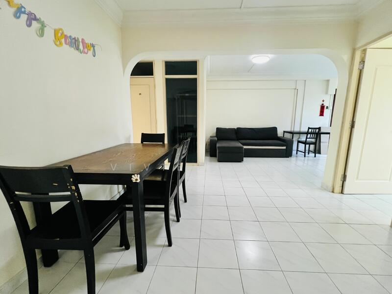 364 Clementi Avenue 2, 364 Clementi Avenue 2, 2 Bedrooms, 883 sqft, HDB Flat For Rent, by Vivien Lou, 23424210 - PropertyGuru.com.sg