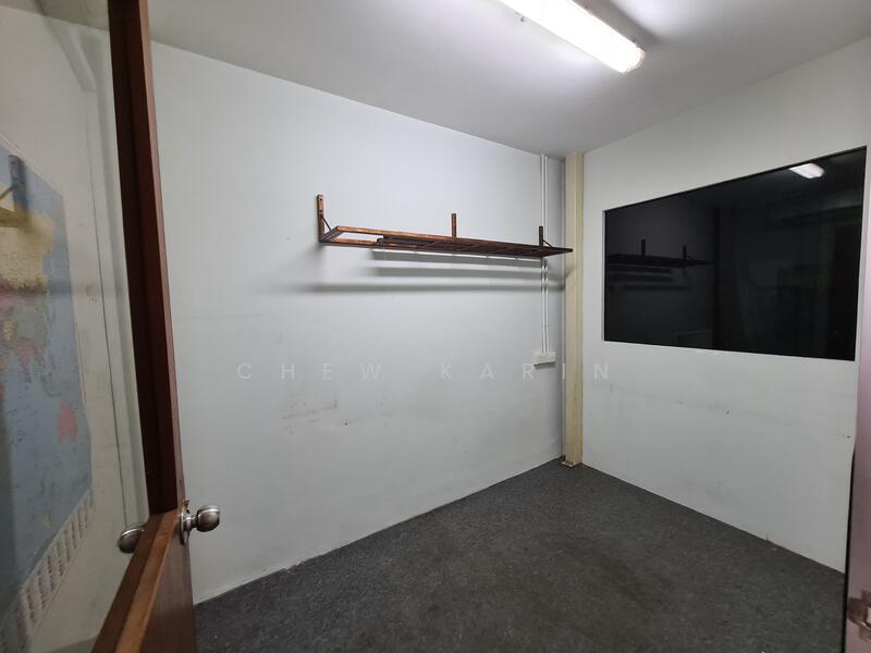 Wcega Plaza, 1 Bukit Batok Crescent, Dairy Farm / Bukit Panjang / Choa Chu Kang, 2,400 sqft, Light Industrial (B1) For Rent, by Chew Karin, 23426520 - CommercialGuru.com.sg