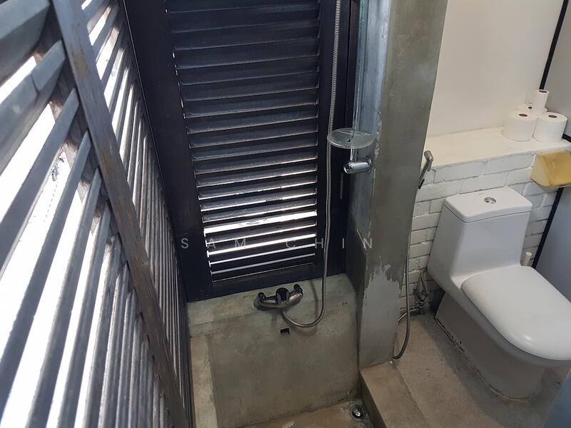 Studio Walkup Apartment near Lavender & Farrer Park MRT for rent, Horne Road, 1 Bedroom, 500 sqft, Shophouse For Rent, by Sam Chin, 23427044 - PropertyGuru.com.sg