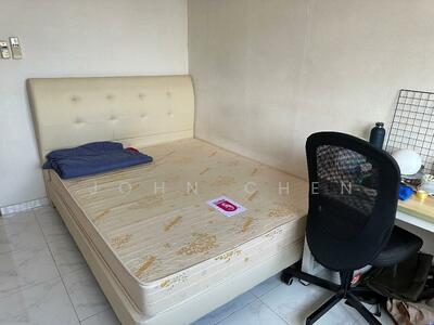 For Rent - 704 Tampines Street 71