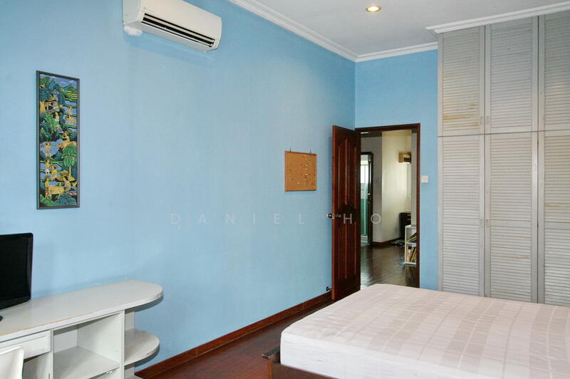 For Rent - Clementi area. Faber Drive. Large and comfortable room.