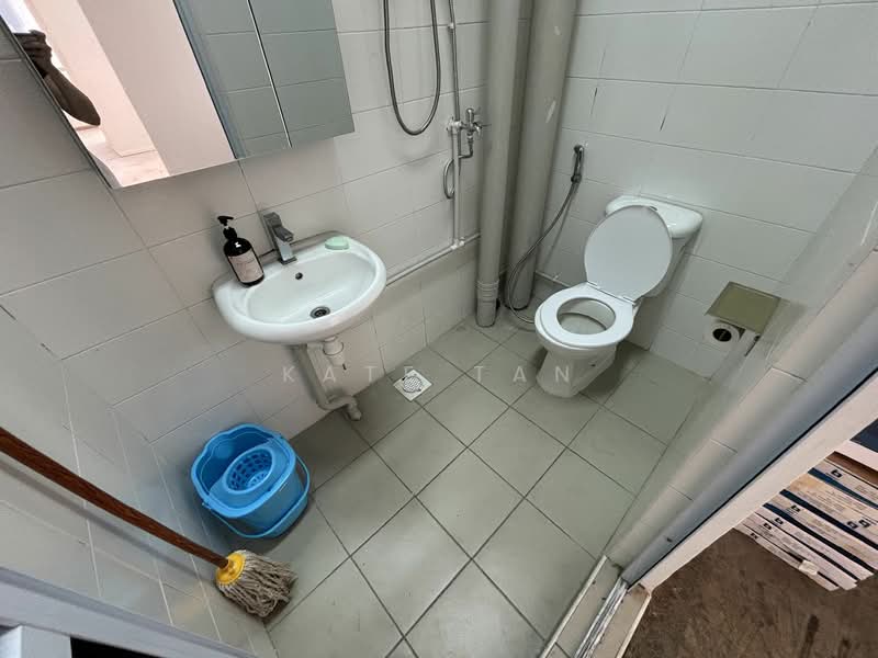 Wcega Tower, 21 Bukit Batok Crescent, 1,173 sqft, Light Industrial (B1) For Rent, by Kate Tan, 23431750 - CommercialGuru.com.sg