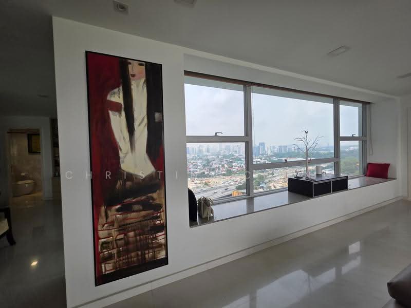 Sky @ Eleven, 7 Thomson Lane, Newton / Novena, 4 Bedrooms, 2,713 sqft, Condominium For Sale, by Christine Chong, 23432533 - Living Room - PropertyGuru.com.sg