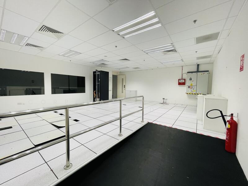 SEMI-CON, OEM PRODUCTION SPACE CLEAN ROOM with Aircon, ESD floor