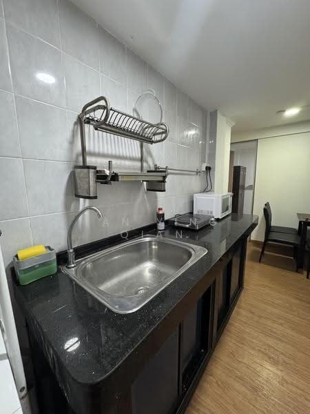 Joo Chiat Place, Joo Chiat Place, East Coast / Marine Parade, 3 Bedrooms, 1,000 sqft, Walk-up Apartment For Rent, by Tan Ying Qian, 23440021 - Kitchen - PropertyGuru.com.sg