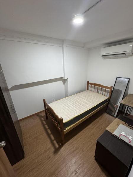 Joo Chiat Place, Joo Chiat Place, East Coast / Marine Parade, 3 Bedrooms, 1,000 sqft, Walk-up Apartment For Rent, by Tan Ying Qian, 23440021 - Bedroom - PropertyGuru.com.sg