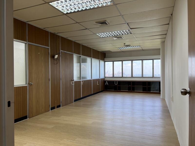 Golden Mile Tower, 6001 Beach Road, 914 sqft, Office For Sale, by CY Lau, 23440646 - CommercialGuru.com.sg