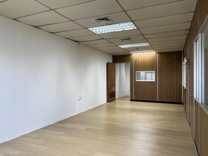 Golden Mile Tower, 6001 Beach Road, 914 sqft, Office For Sale, by CY Lau, 23440646 - CommercialGuru.com.sg