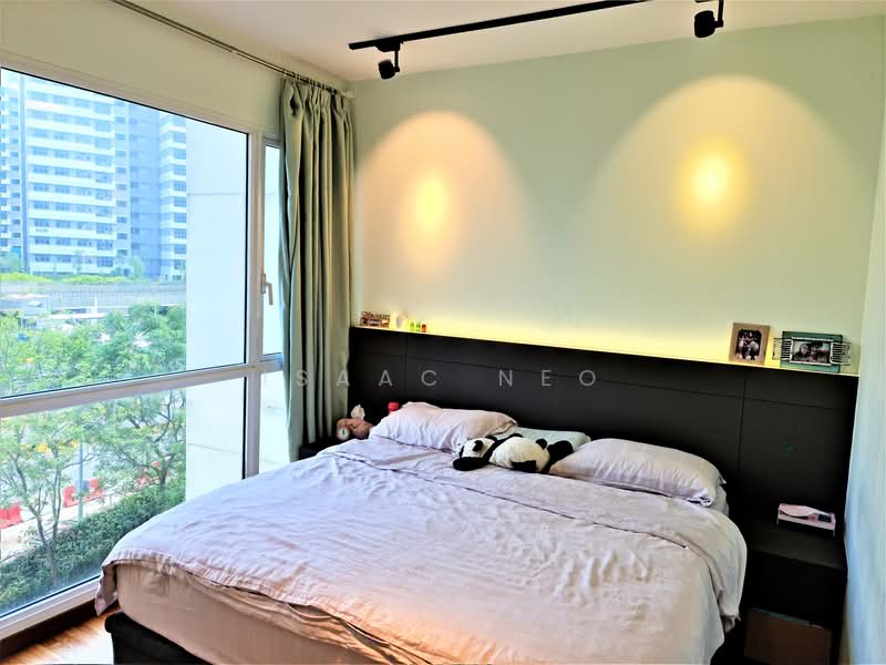 The Tampines Trilliant, 31 Tampines Central 7, 3 Bedrooms, 1,000 sqft, Executive Condominium For Sale, by Isaac Neo, 23440770 - Master Bedroom - PropertyGuru.com.sg