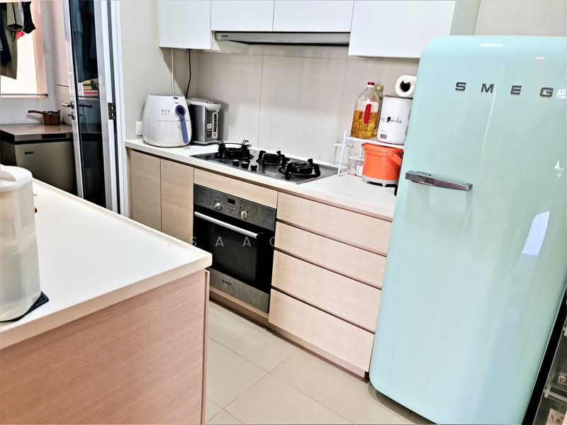 The Tampines Trilliant, 31 Tampines Central 7, 3 Bedrooms, 1,000 sqft, Executive Condominium For Sale, by Isaac Neo, 23440770 - Kitchen - PropertyGuru.com.sg