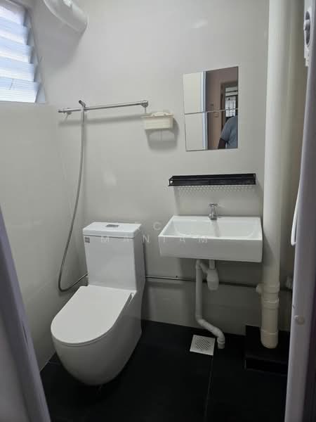 704 Ang Mo Kio Avenue 8, 704 Ang Mo Kio Avenue 8, 2 Bedrooms, 731 sqft, HDB Flat For Rent, by Marc PS Maniam, 23440884 - PropertyGuru.com.sg