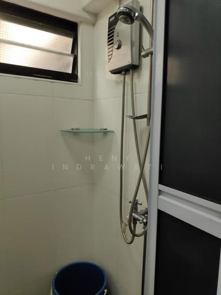 12 Holland Avenue, 12 Holland Avenue, Tanglin / Holland / Bukit Timah, 2 Bedrooms, 700 sqft, HDB Flat For Rent, by Heny Indrawati, 23441480 - PropertyGuru.com.sg
