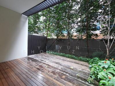 For Rent - Lloyd SixtyFive