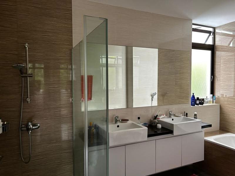 Astrid Meadows, 38 Coronation Road West, Tanglin / Holland / Bukit Timah, 3 Bedrooms, 2,045 sqft, Condominium For Rent, by Karen Tan, 23450437 - PropertyGuru.com.sg