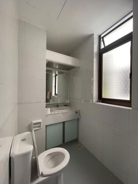 Astrid Meadows, 38 Coronation Road West, Tanglin / Holland / Bukit Timah, 3 Bedrooms, 2,045 sqft, Condominium For Rent, by Karen Tan, 23450437 - PropertyGuru.com.sg