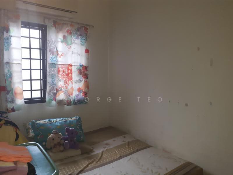 Thrift Drive, 30 thrift drive, Hougang / Punggol / Sengkang, 5 Bedrooms, 1,700 sqft, Terraced House For Rent, by George Teo, 23450538 - Downstairs Common Room - PropertyGuru.com.sg