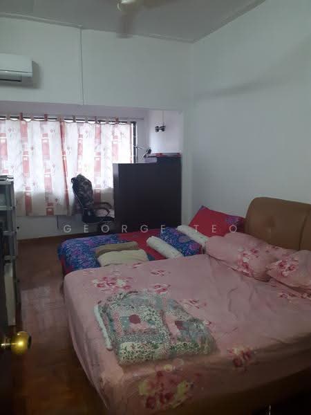 Thrift Drive, 30 thrift drive, Hougang / Punggol / Sengkang, 5 Bedrooms, 1,700 sqft, Terraced House For Rent, by George Teo, 23450538 - Master Bedroom (no ensuite) - PropertyGuru.com.sg