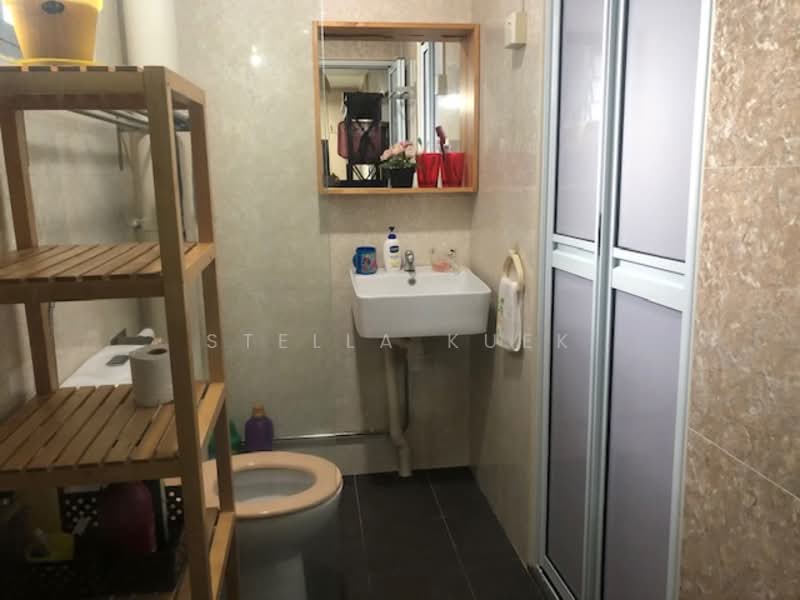 5 Boon Keng Road, 5 Boon Keng Road, Room Rental, 270 sqft, HDB Flat For Rent, by Stella Kuek, 23452902 - Common Toilet With Direct Door Access Into The Bedroom - PropertyGuru.com.sg