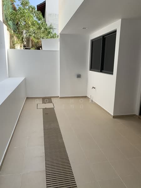 Sembawang hills estate, , 5 Bedrooms, 4,152 sqft, Terraced House For Rent, by Goh Hong Peng, 23454696 - PropertyGuru.com.sg
