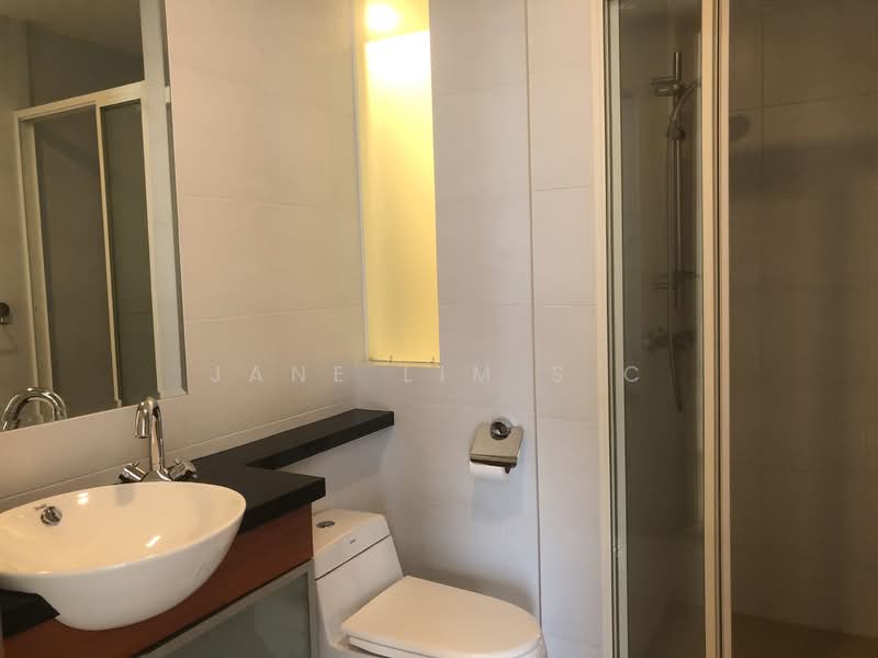 Kovan Melody, 37 Kovan Road, 3 Bedrooms, 1,227 sqft, Condominium For Rent, by Jane Lim S C, 23454989 - Common Bathroom  - PropertyGuru.com.sg